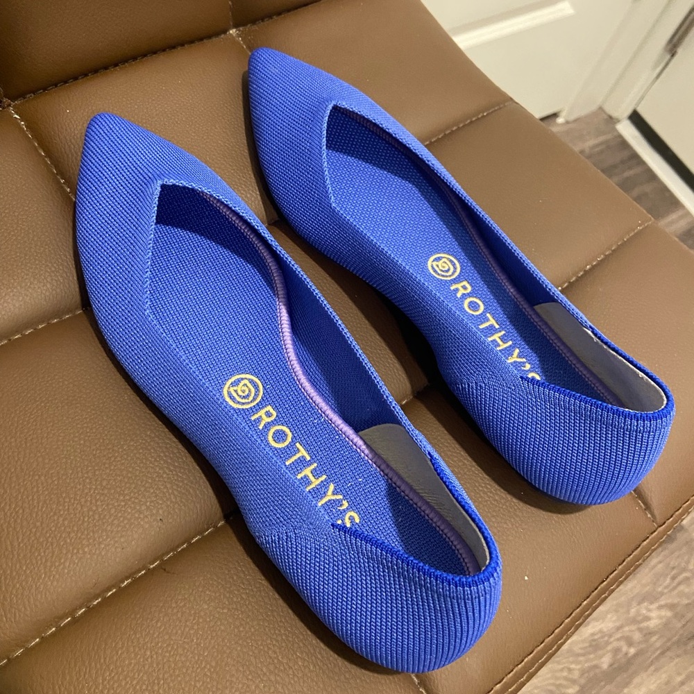 ROTHYS THE POINT NWOT FLATS